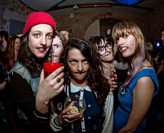 kalostrape restaurant bar bayonne pays basque concert ostatua jatetxea euskal herria baiona cocktails vin ration tapas pintxo incontournable bières belges soirées exposition photographie after work fêtes de bayonne baionako bestak