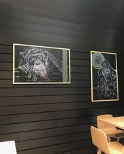Kalostrape Ostatua eta Jatetxea, Baiona. Restaurant traditionnel et bar incontournable du Petit Bayonne, quartier historique de la ville, situé au 22 rue Marengo, dans l'ancien cloître des Visitandines. Ouvert du mardi au samedi. Exposition du mois de février 2020 avec l'artiste Sebastien 2B