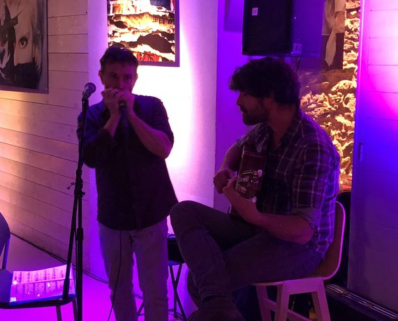 Kalostrape Ostatua, bar et restaurant incontournable du petit Bayonne. Situé au 22 rue Marengo dans l'ancien couvent des Visitandines. Concert du samedi 2 mars 2019, avec le duo Woknote