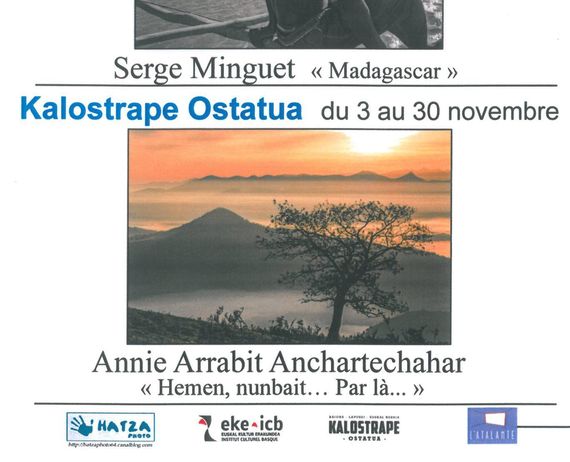 Kalostrape Ostatua Jatetxea, Baiona Euskal Herria - Bar restaurant au coeur du Petit Bayonne. Bar à cocktails et à tapas. Concerts, soirées et expositions. Exposition du collectif Hatza pour le mois de novembre, pour le mois de la photographie. Affiche de l'exposition avec la photographe basque Annie Anchartechahar Arrabit. Paysage du Pays Basque et des montagnes, au levée du soleil, sous la neige.