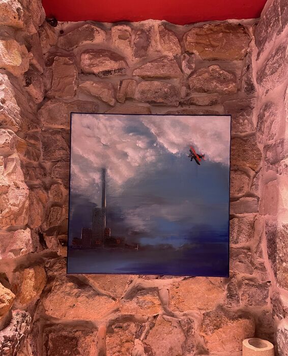 Kalostrape Ostatua eta Jatetxea, Baiona. Restaurant traditionnel et bar incontournable du quartier historique de Bayonne. Exposition du mois de mai 2022 avec l'association Integrazio Batzordea et l'artiste Brigitte Massonde 