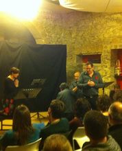 Kalostrape Ostatua Jatetxea, Baiona, Euskal Herria. Bar et restaurant du Petit Bayonne. Soirée du mercredi 7 février avec la lecture théâtralisée de la troupe Ildoki et de l'écrivain Daniel Landart