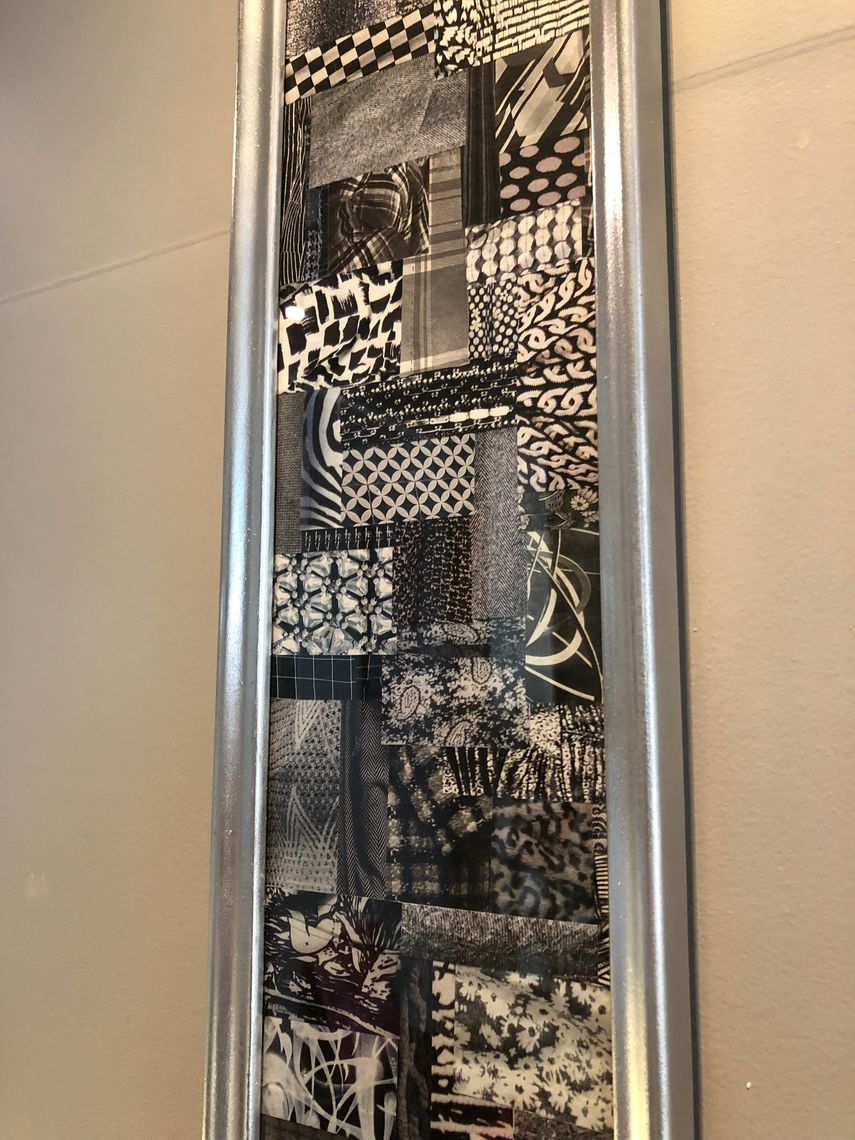 Kalostrape Ostatua, Bar et Restaurant incontournable du quartier historique du Petit Bayonne. Situé au 22 rue Marengo dans l'ancien couvent des Visitandines. Ouvert du mardi au samedi, nous accueillons chaque mois une nouvelle exposition. Exposition du mois de septembre 2019 avec l'artiste colleur Claude Martin. Jatetxea eta Ostatua, Baiona, Euskal Herria. Irailaren erakusketa