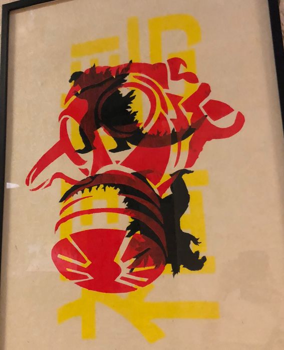 Kalostrape Ostatua Bar Restaurant Incontournable du Petit Bayonne. Ostatua eta Jatetxea Baiona, Euskal Herria. Exposition du mois d'août 2018 avec l'association Bayonnaise Artoteka