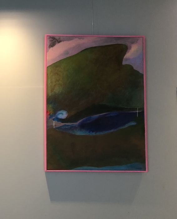 Kalostrape Ostatua, Jatetxea, Baiona, Euskal Herria. Bar et restaurant incontournable du Petit Bayonne. Situé dans l'ancien cloître des Visitandines, rue Marengo. Bar à tapas et à cocktails. Exposition du mois de mai 2018, avec l'artiste Rikardo Pascual du collectif Ur Taldea.